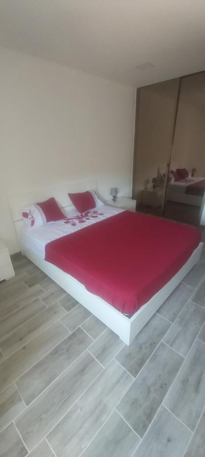 Patio Da Rocha Apartment ปอร์ติเมา ภายนอก รูปภาพ